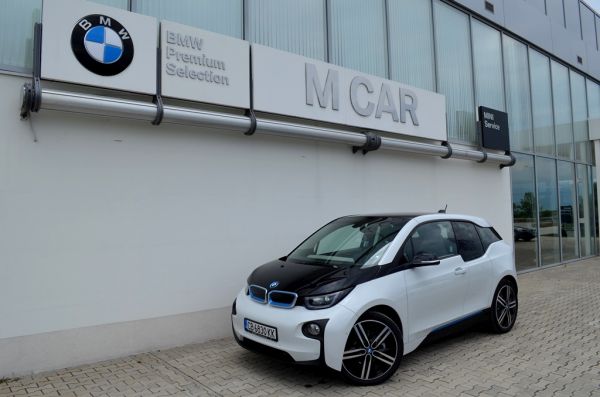 „М Кар“ Пловдив вече ще предлага и гамата BMW i